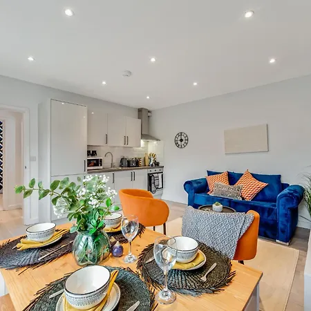 Lavish London Apartment - 5 Minutes From Tottenham Stadium Spurs Exterior photo